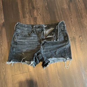 Distressed cutoff high rise shorts